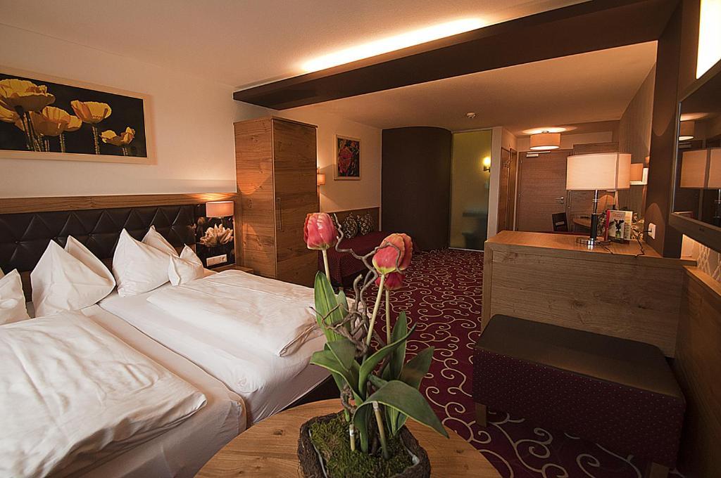 Hotel Rettenberg Kolsass Room photo